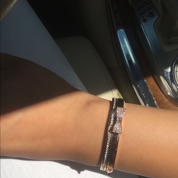 How bangle - Picture 2 of 2